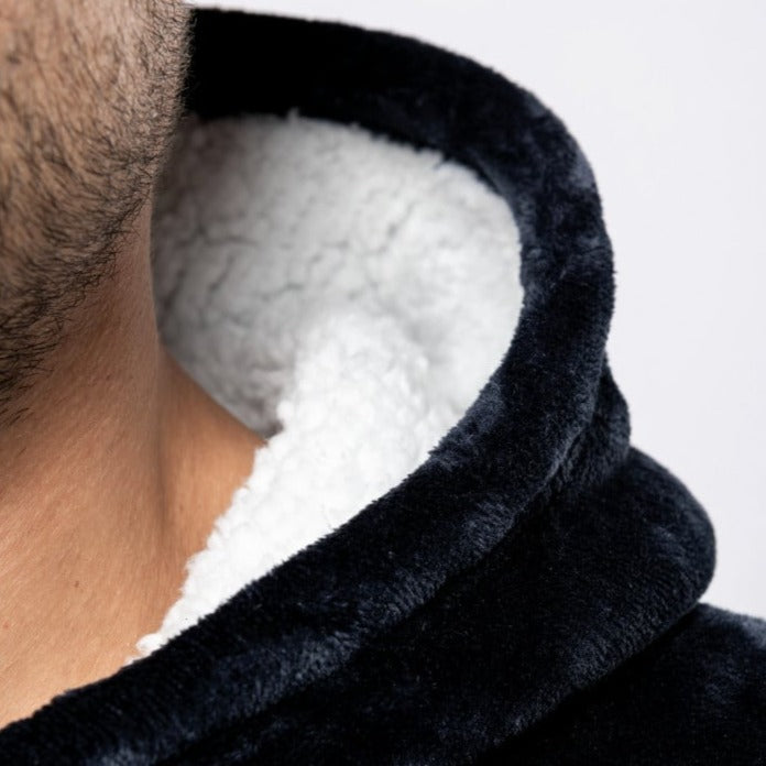 DEKEN HOODIE: LIJNTEKENING OF EIGEN DESIGN - Deken hoodie (borst)